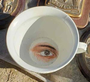 French chamber pot with eye