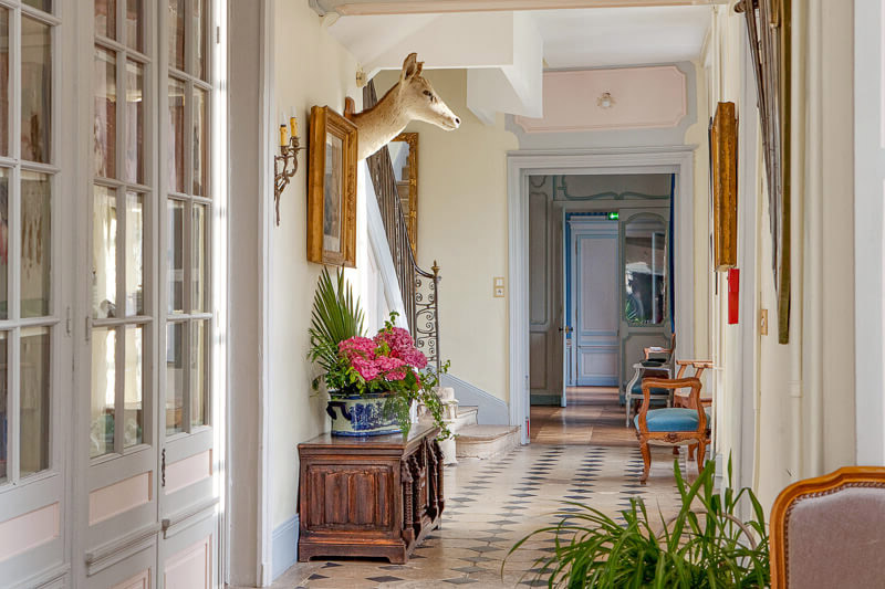 Chateau-_Salons_-3_Flipped